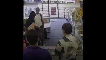 不许抢劫,拒绝抢劫——共建和谐社会的坚定承诺”